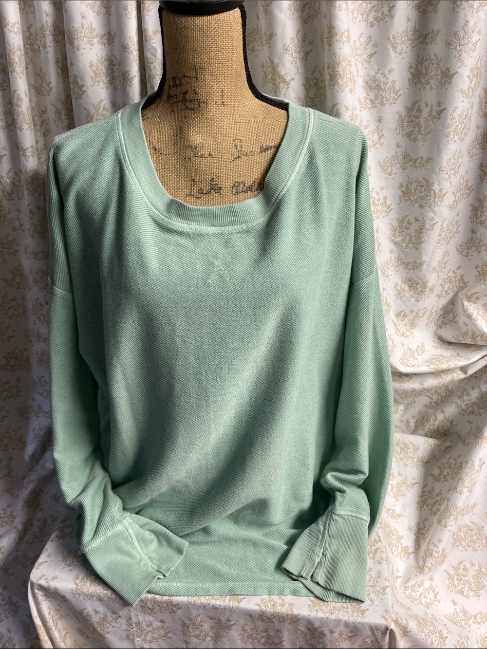 Wonderly Mint Crewneck Pullover